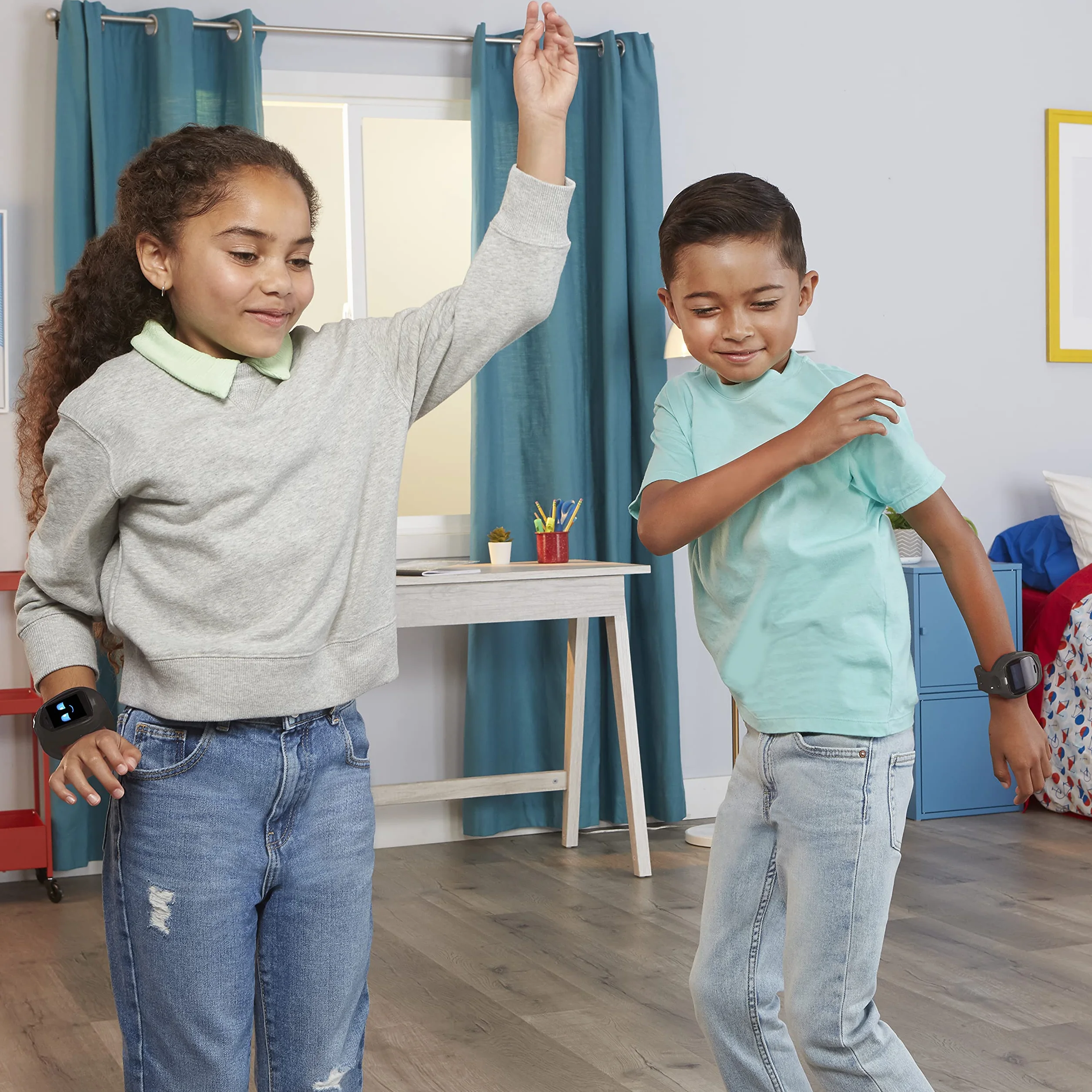 Little Tikes Smartwatch Tobi Robot avec Appareil Photo Numérique, Vidéo, Jeux Et Activités Pour Garçons Et Filles - 6 Ans Et Plus, Noir
