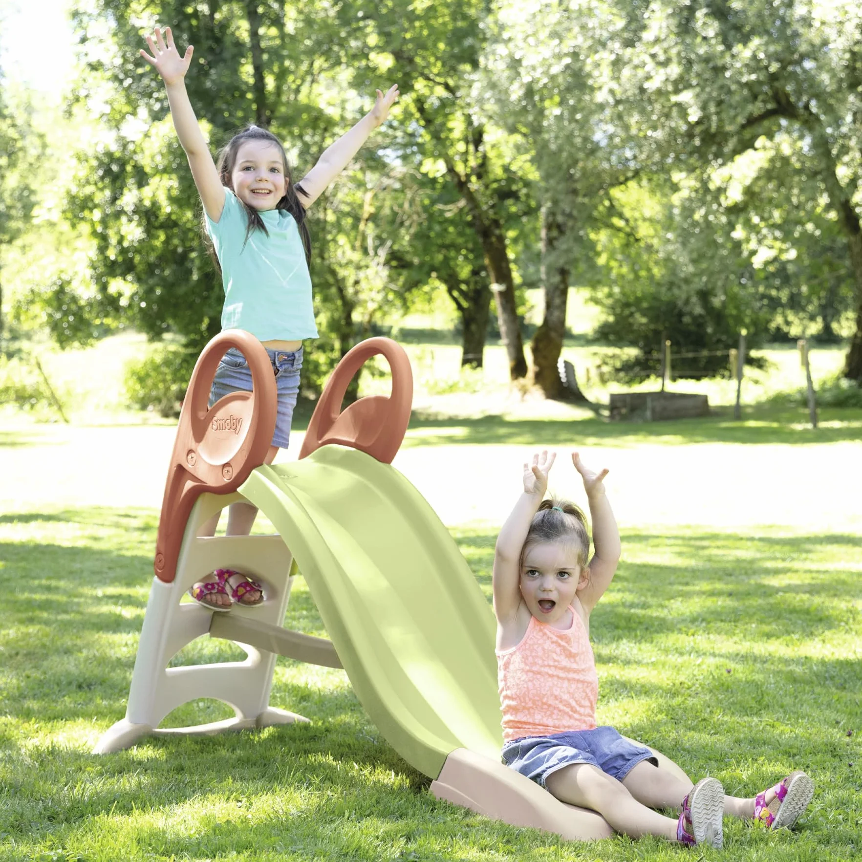 Smoby Life KS Toboggan avec Minimum 38% de Recyclage – Grand Toboggan avec raccord d'eau, 1,50 m de Long, avec Bec antidérapant, entretoise, pour Enfants à partir de 2 Ans