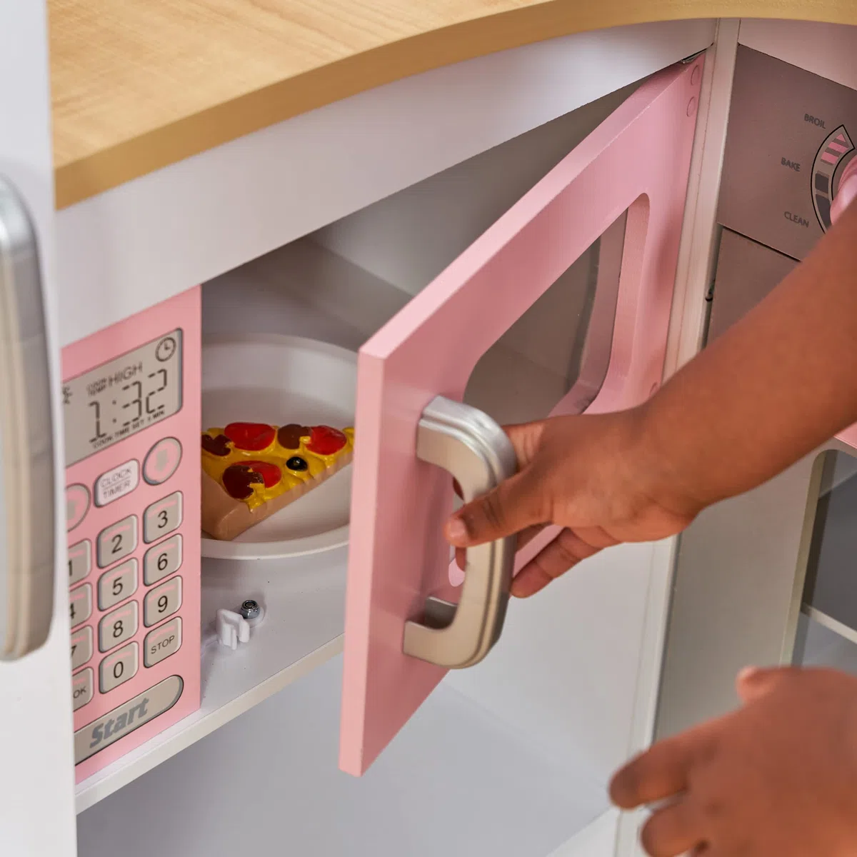 KidKraft Cuisine d'angle Enfant en Bois Grand Gourmet incluant Accessoires et Ustensiles, Dinette avec téléphone, Jeu d'imitation, Jouet Enfant dès 3 Ans, 53185 [Exclusif Amazon]