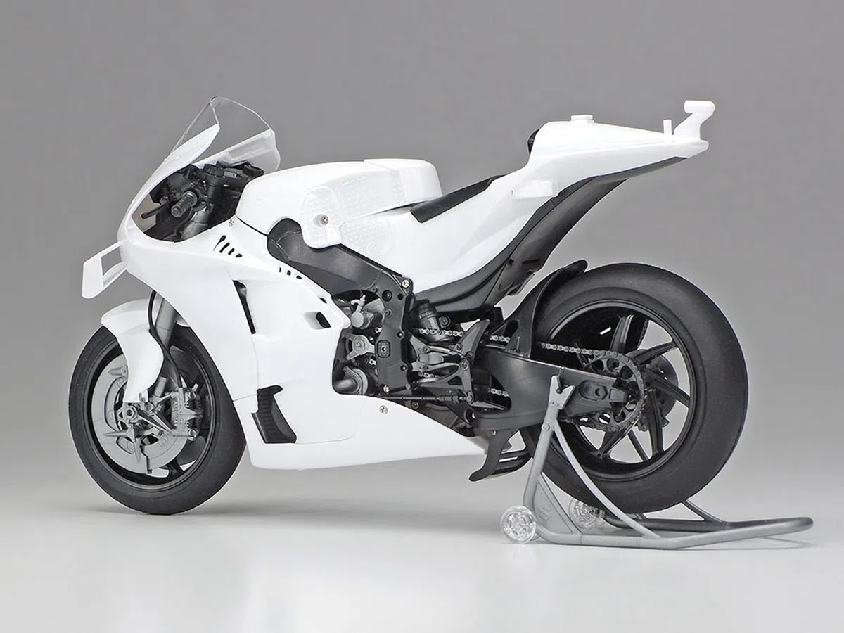 TAMIYA 14139 1:12 Team Suzuki ECSTAR GSX-RR 2020 Réplique fidèle à l'originale, kit de construction en plastique, bricolage, kit de modélisation, assemblage, non peint, Multicolore
