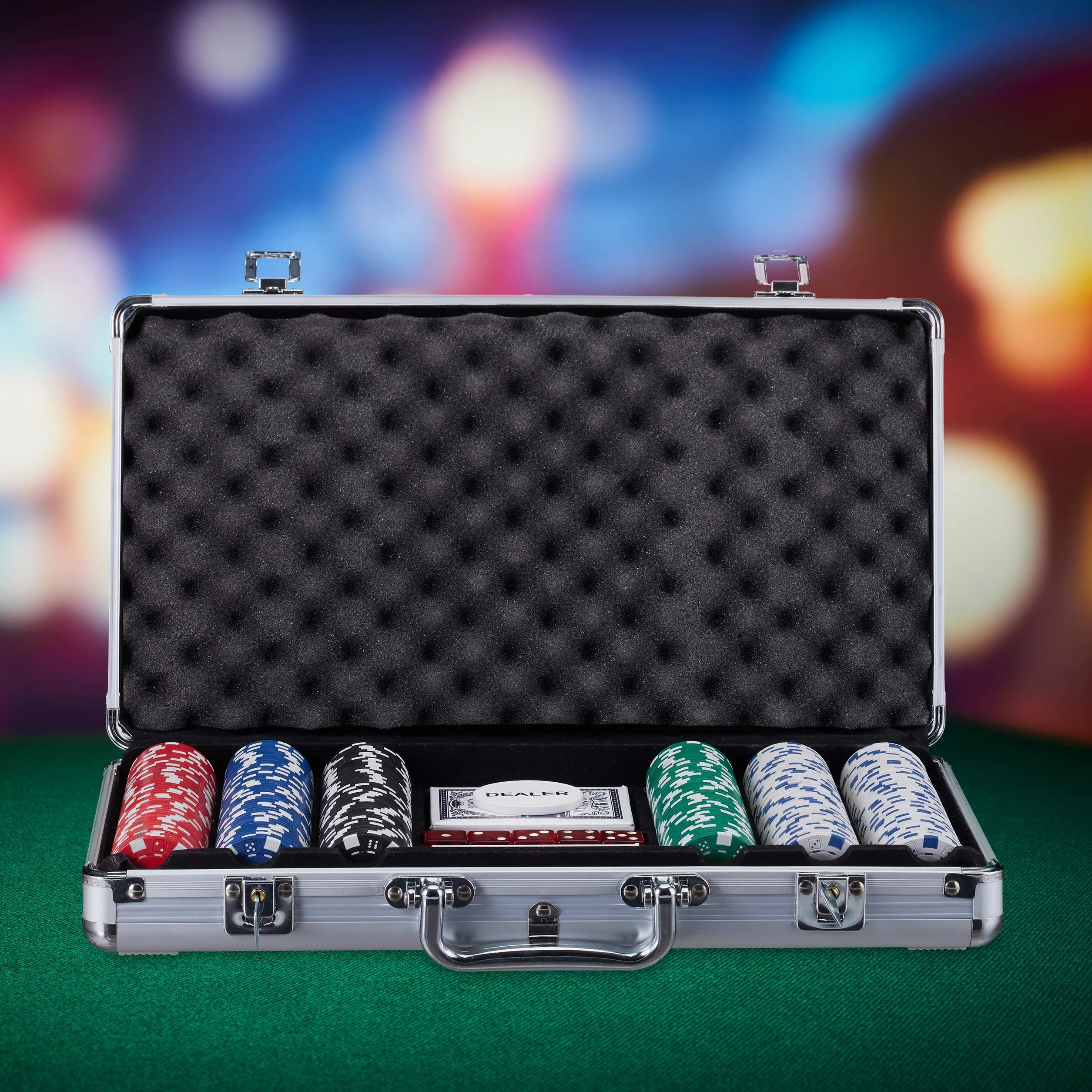 Relaxdays Coffret de poker, 300 jetons laser, 2 paquets de cartes, 5 dés, bouton de dealer, coffre en aluminium, argenté