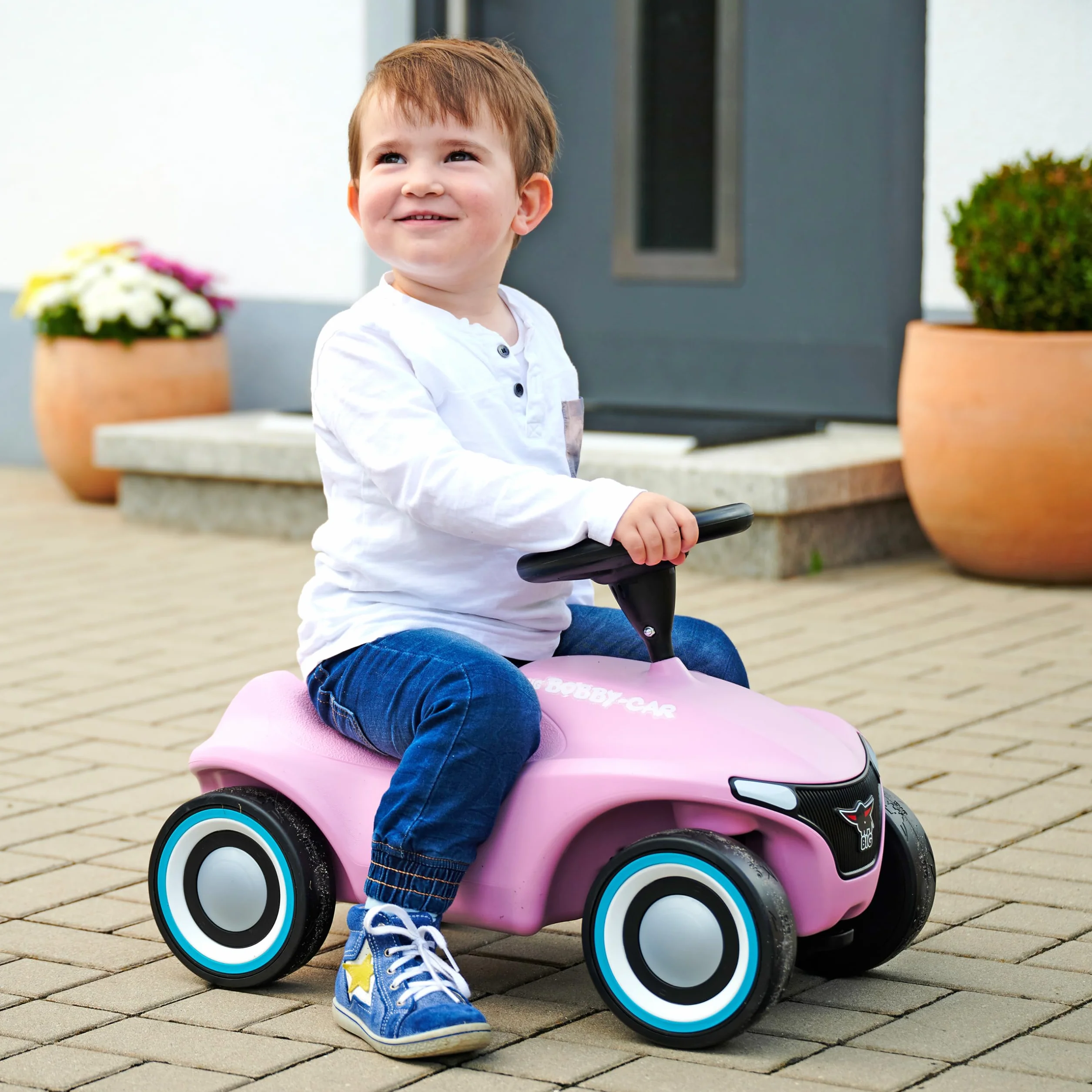 BIG-Bobby-Car Neo Zartrosa - Véhicule antidérapant pour intérieur et extérieur - Véhicule pour Enfant avec pneus Silencieux au Design Moderne - pour Enfants à partir de 1 an - Rose