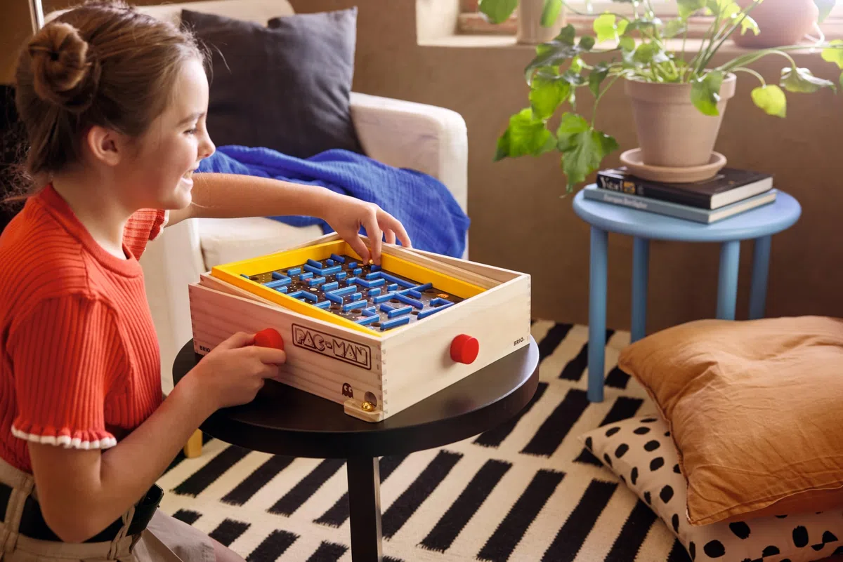 BRIO – 34065 Jeu de Labyrinthe PAC-Man - Jeu d’adresse en Bois - 1 Joueur - Développe la motricité Fine et la Coordination - sans Pile - pour Enfants et Adultes dès 6 Ans