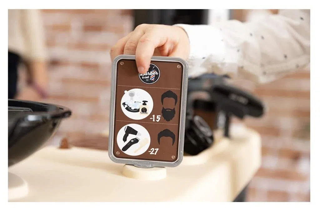 Smoby - Barber & Cut - Barber Shop - Jouet d'Imitation Barbier - Coiffure + Shampoing + Comptoir Marchand - 19 Accessoires + Tabouret - A Partir de 3 Ans - Fabriqué en France