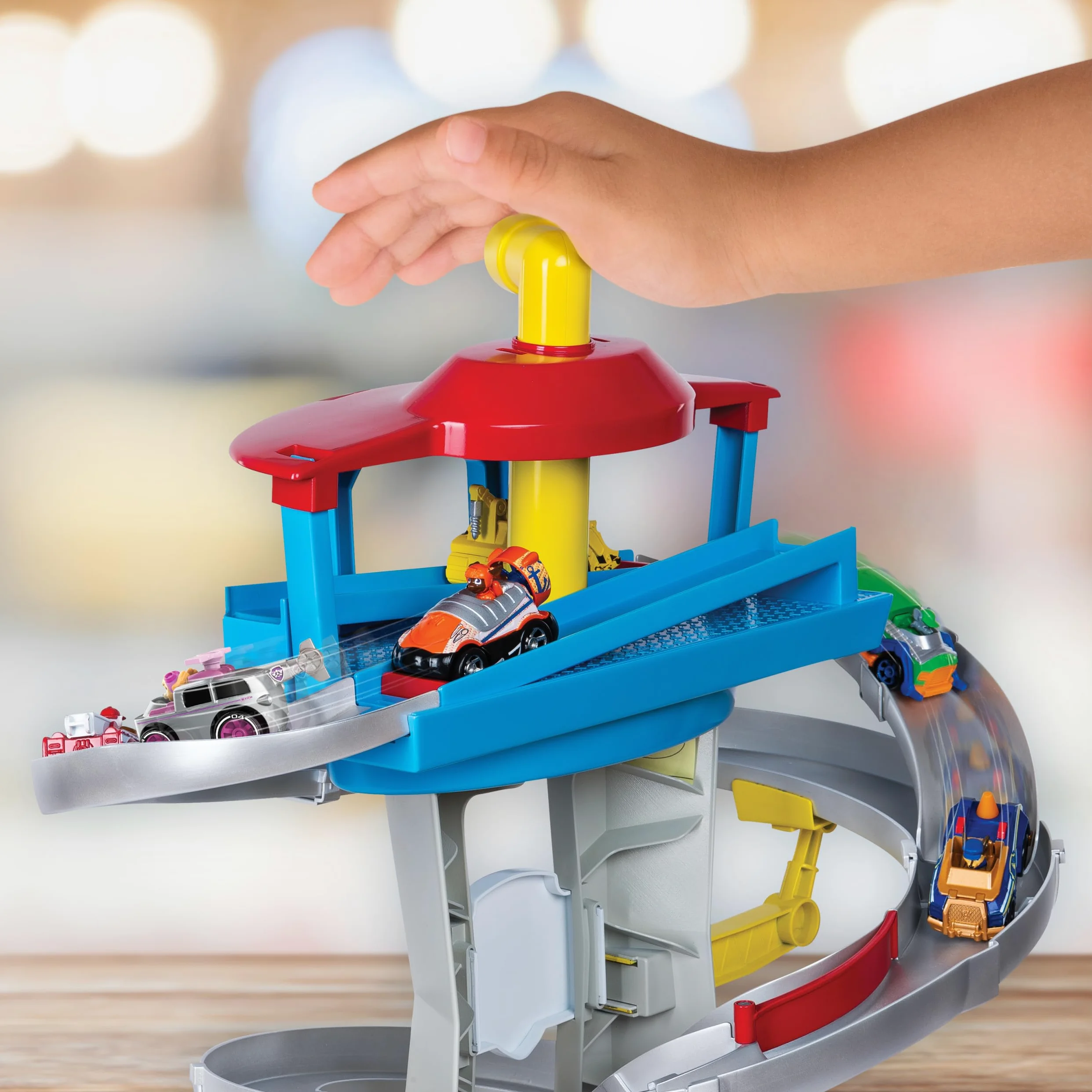 Paw Patrol True Metal Adventure Bay Rescue Way Ensemble de Jeu avec 2 véhicules exclusifs, échelle 1/55