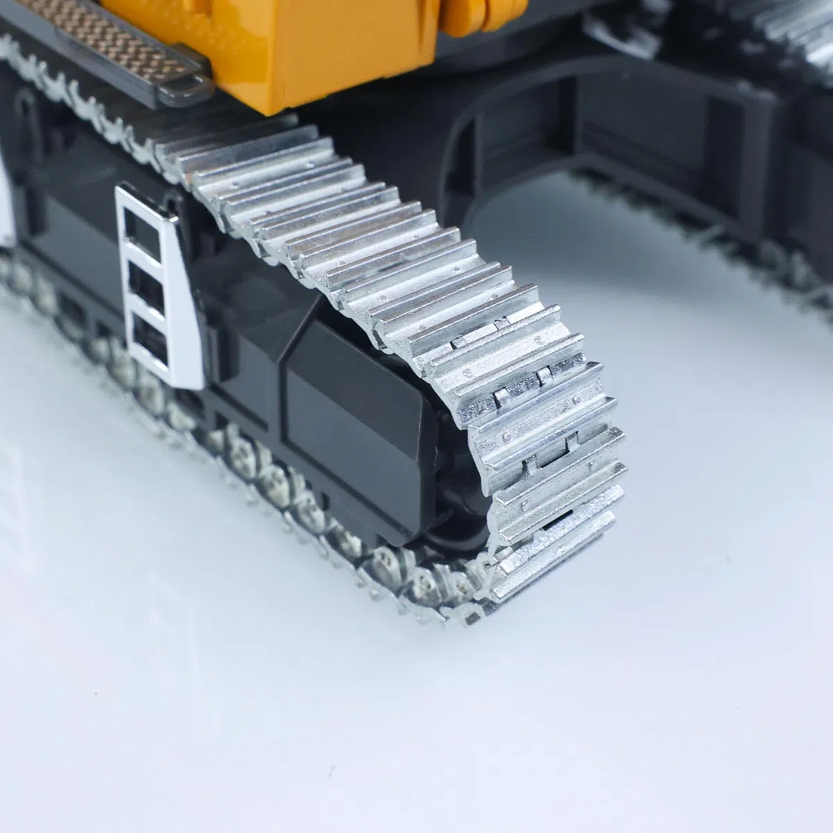 Excavatrice télécommandée K970 1/50 RC - Pelleteuse électrique - Seau métal - Son léger - Batterie RTR - Jouet ingénierie adulte jaune
