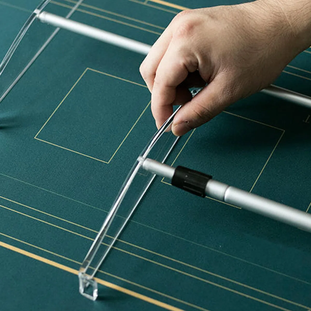 Generisch Râteau à jetons télescopique Professionnel | Bâton de Croupier rétractable en Acier Inoxydable avec tête Acrylique Transparente, Extension Lisse ; Parfait pour Les Craps, la Roulette et Les