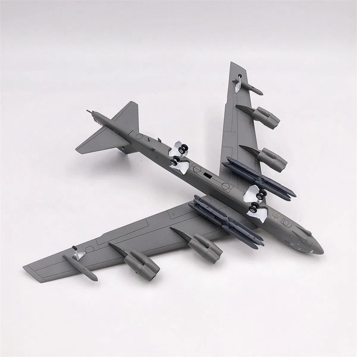 Maquette d'avion de Chasse B52 à L'échelle 1:200, Objet de Collection, Souvenir avec Socle. Modèle Réduit en Métal Moulé sous Pression, Idéal
