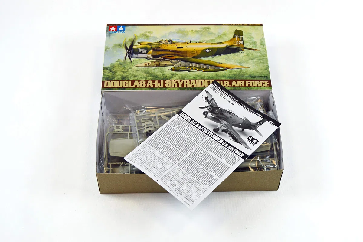 Tamiya - 61073 - A-1J Skyraider