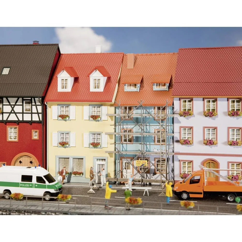 Faller - F130494 - Modélisme - Maisons Petite Ville + Echafaudage