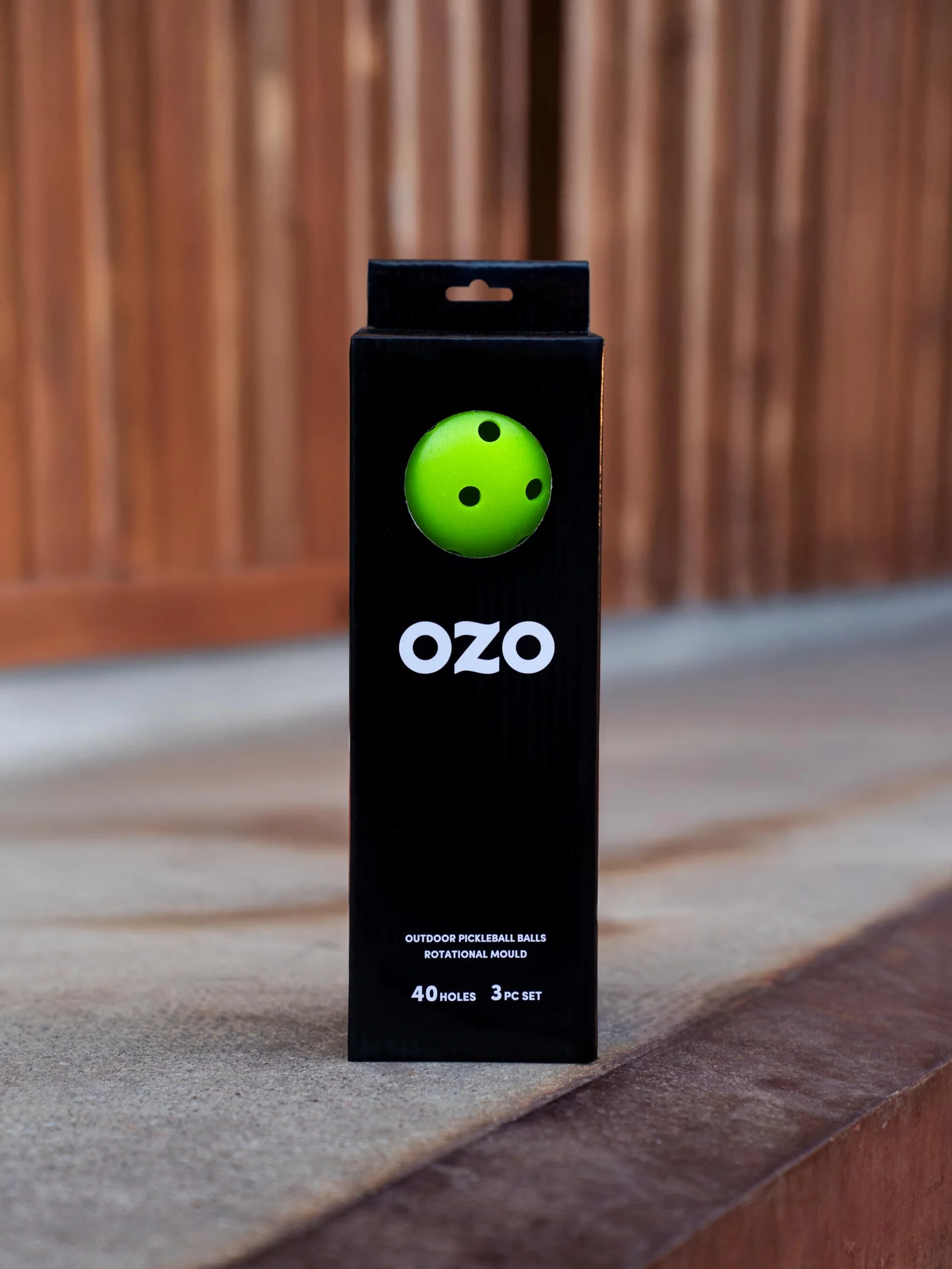 OZO Pickleball - Lot de 12 Balles d'Intérieur, 26 Trous, Moulage par Rotation, Neon Green