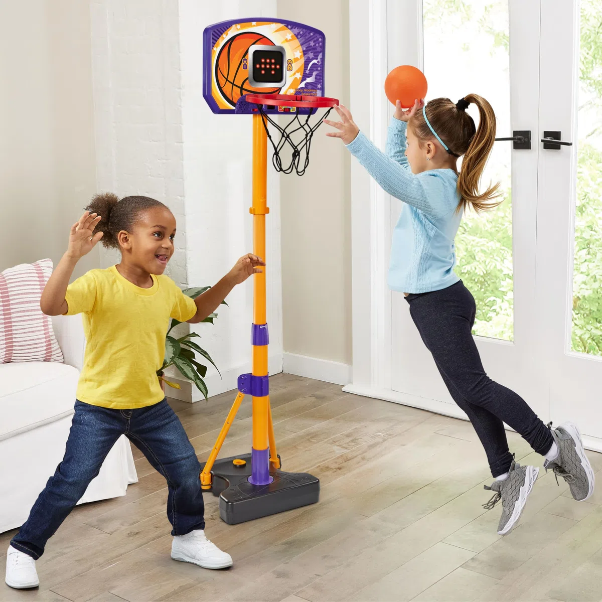 VTech - Super Panier de Basket Interactif, Jeu Basketball Enfant Électronique et Évolutif, Panier de Basket Intérieur, Hauteur Réglable 110-140 cm, Cadeau Enfant Dès 3 Ans - Contenu en Français