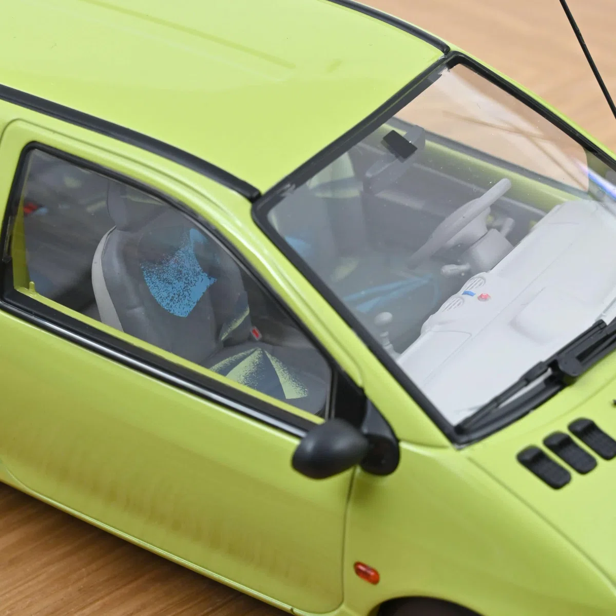 Renault Twingo 1998 Jaune Anis 1/18
