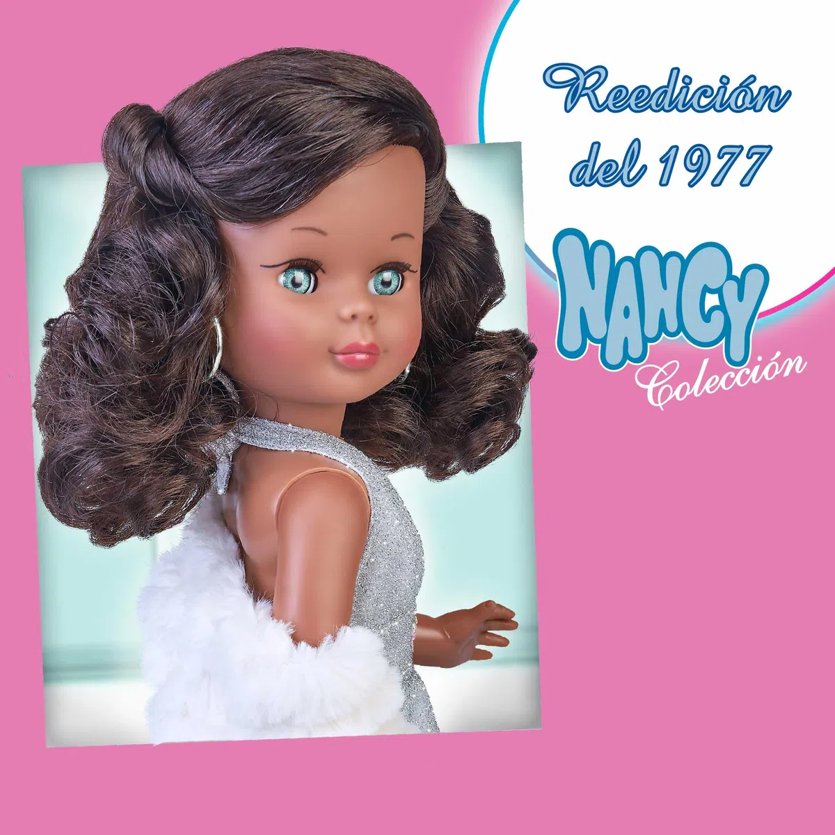 Nancy Collection Liceo Réédition de 1977, poupée de 42 cm avec Singe argenté Long noué au Cou, avec Demi-crinière ondulée Marron foncé, certifiée Officielle, célèbre (NAL13000)