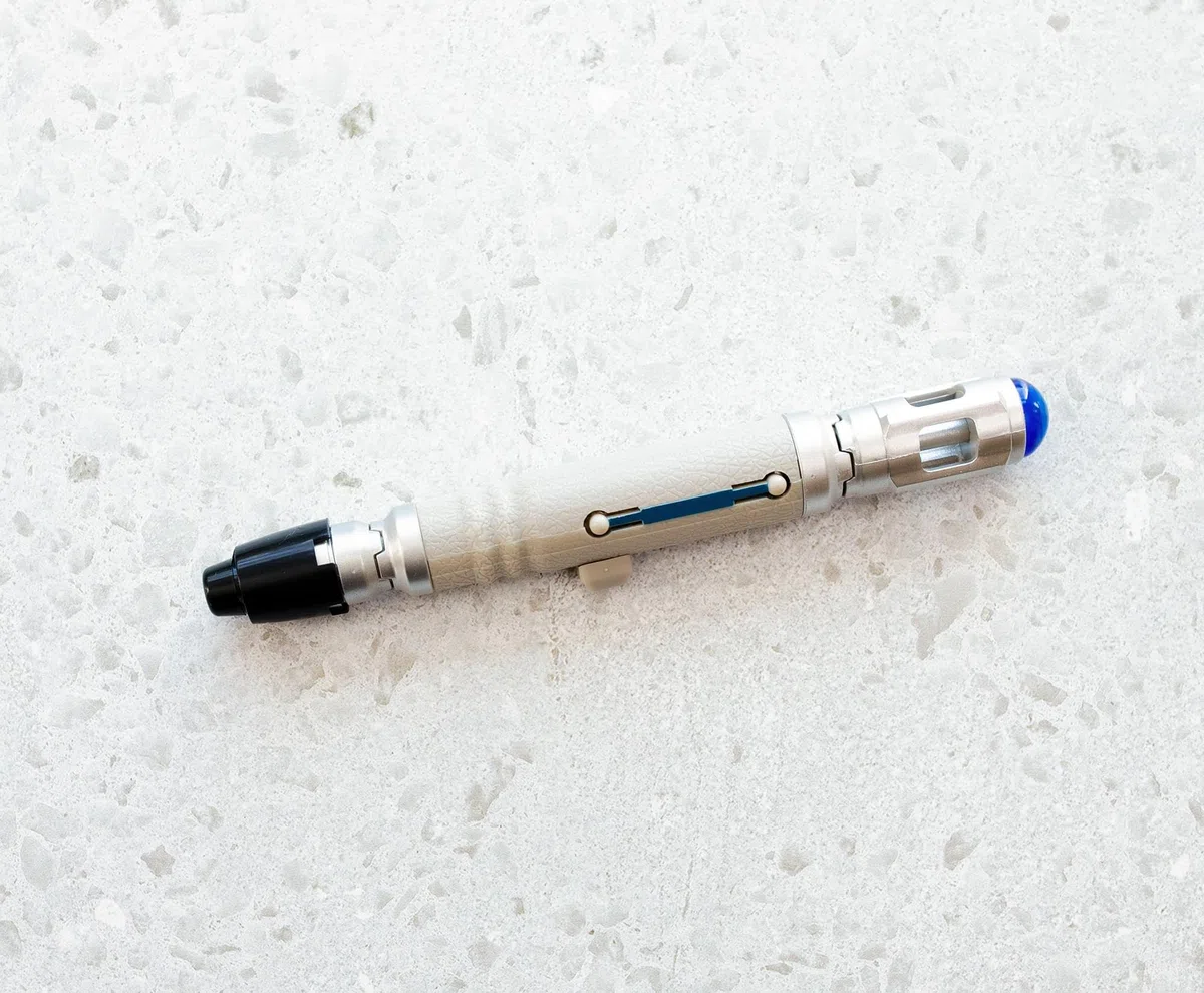 Doctor Who 10th Doctor Doctor Tournevis électronique Sonic Prop | Caractéristiques Effets Lumineux et sonores | Collection sous Licence Officielle, Taille Unique, 10e Docteur