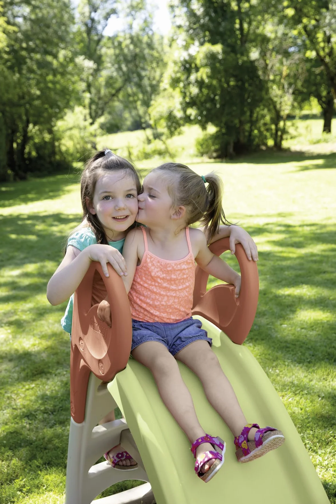 Smoby Life KS Toboggan avec Minimum 38% de Recyclage – Grand Toboggan avec raccord d'eau, 1,50 m de Long, avec Bec antidérapant, entretoise, pour Enfants à partir de 2 Ans