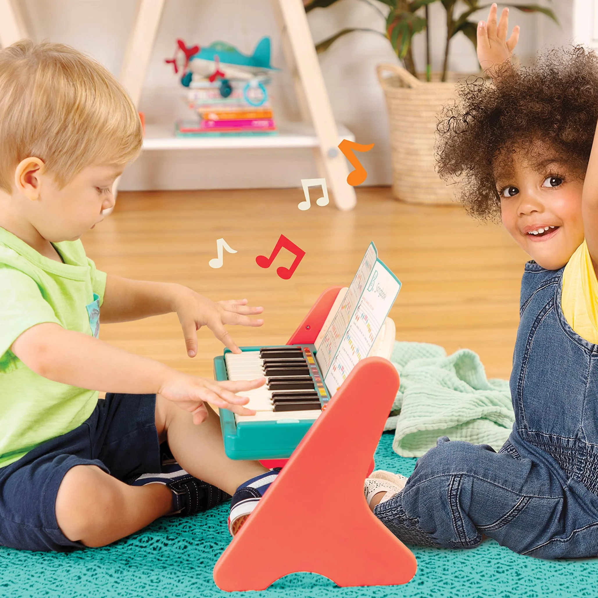B. toys Jouet en Bois Mini Maestro avec Touches colorées, Plan, Lot de 1 | Livret de 6 compositions classiques inclus pour l’éveil musical et la créativité, Plan, Lot de 1, 3 ans et +