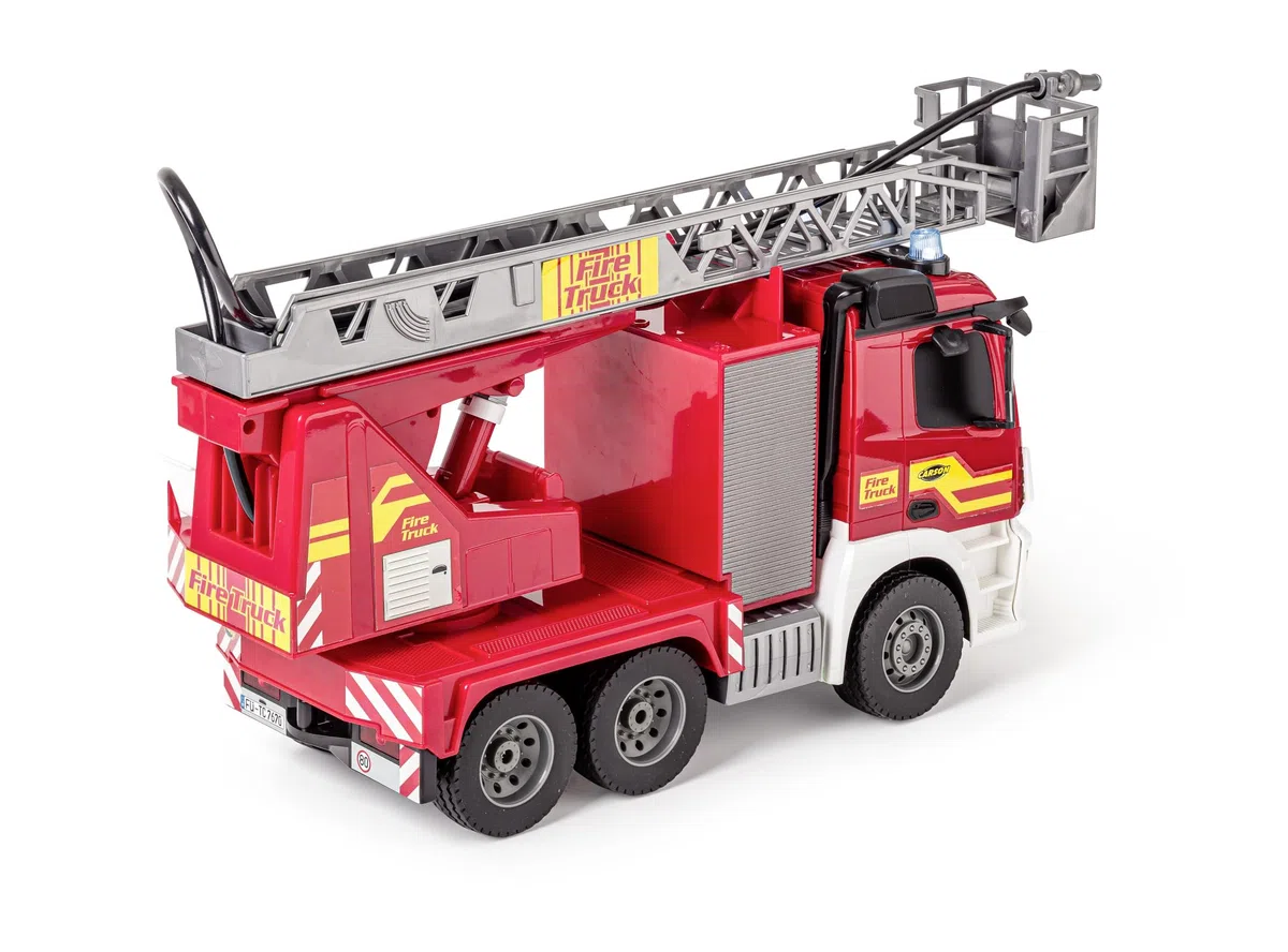 Carson 500907670 1:20 MB Pompiers avec échelle pivotante 100% RTR - Véhicule radiocommandé, Fonction Jet d'eau, Piles et radiocommande incluses, RC Pompiers