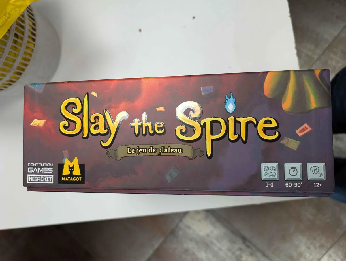 Abysse Corp Slay The Spire – Jeu de Plateau coopératif Version française | Deck-Building inspiré du célèbre Jeu vidéo | 1 à 4 Joueurs dès 12 Ans