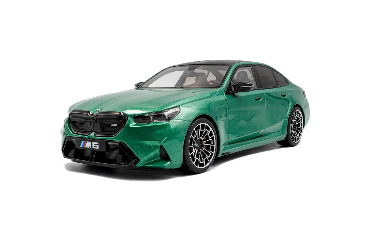 Solido BMW M5 (G90) 2025 - Berline Sportive, Design Dynamique, Toit contrasté, Peinture métallique, Voiture Miniature Diecast, M Vert, 1:18